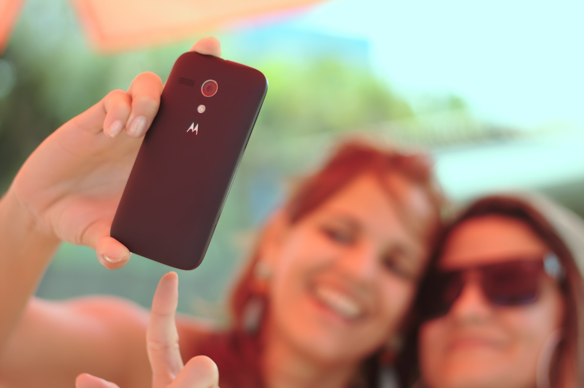 Oltre il selfie: usare i social per trovare lavoro
