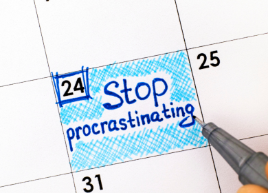 The efficacy of self-imposed deadlines on procrastination