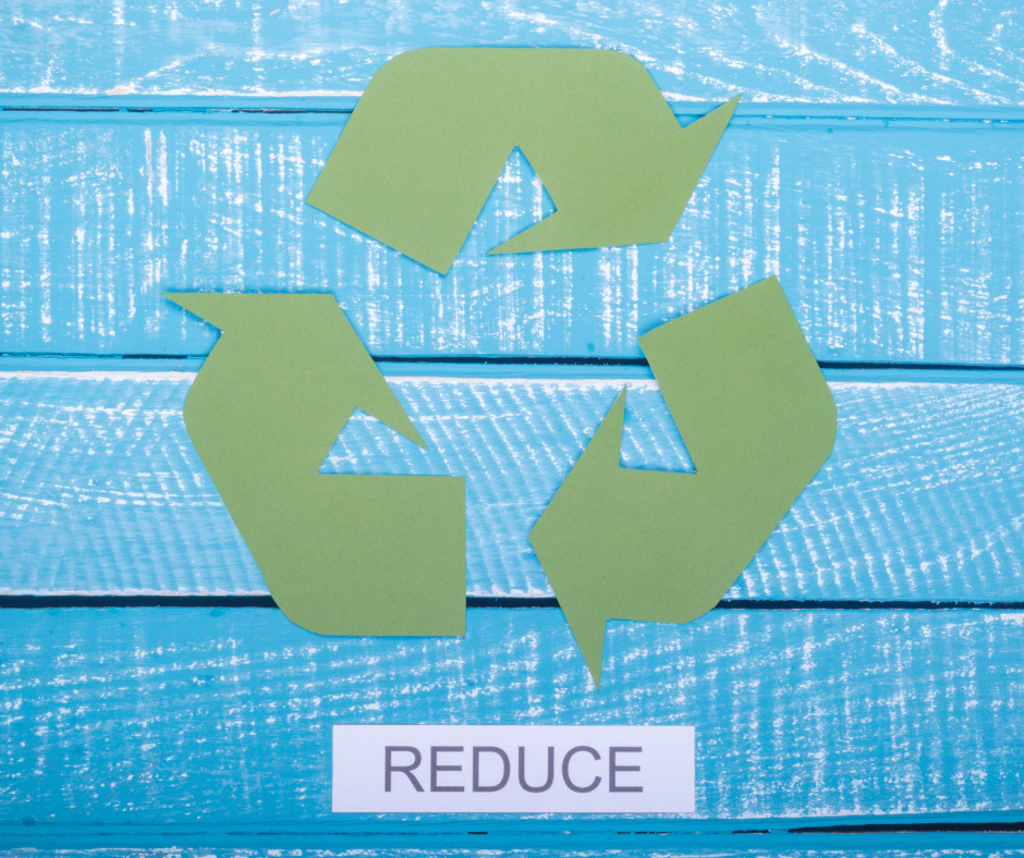 La leva comunicativa è rendere consapevole la cittadinanza che le scelte di consumo possono favorire la prevenzione dei rifiuti.